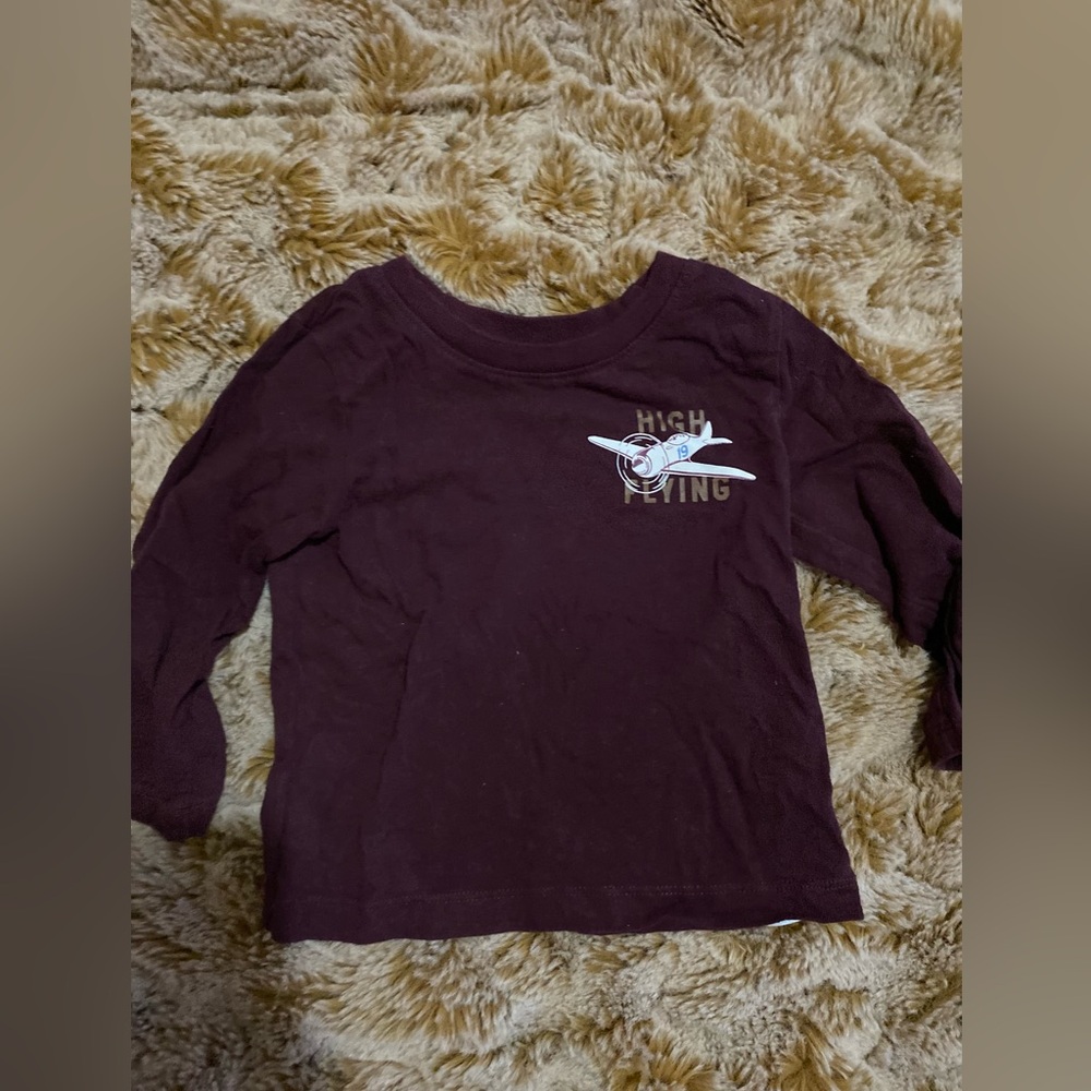 Baby Gap Brannans Favorite long sleeve airplane burgundy tee in 12-18 months